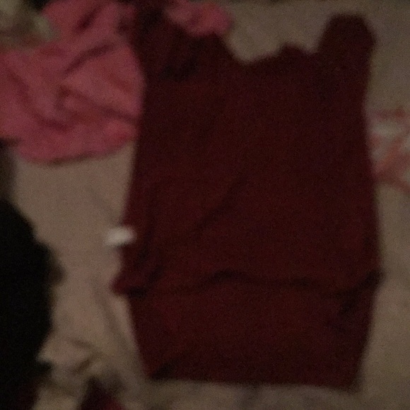 Long red shirt - Picture 2 of 2